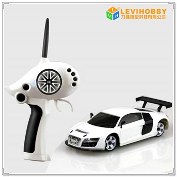 Powerful High Speed Toy Car Aud i R8 2.4GHz Remote Control Car